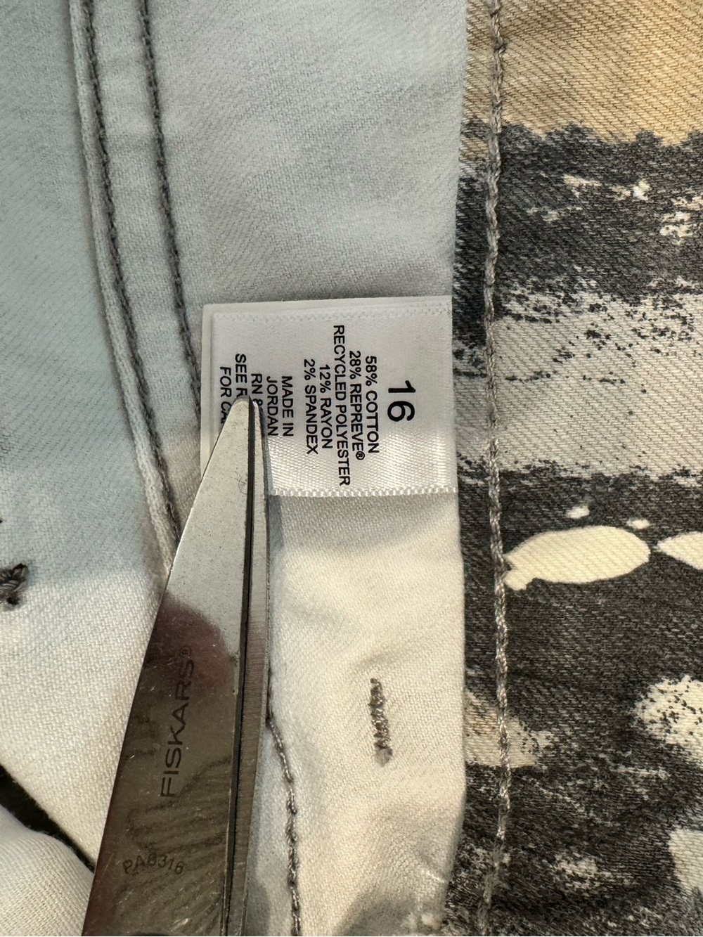 LOGO Lori Goldstein Boyfriend Jean - Picture 5 of 7